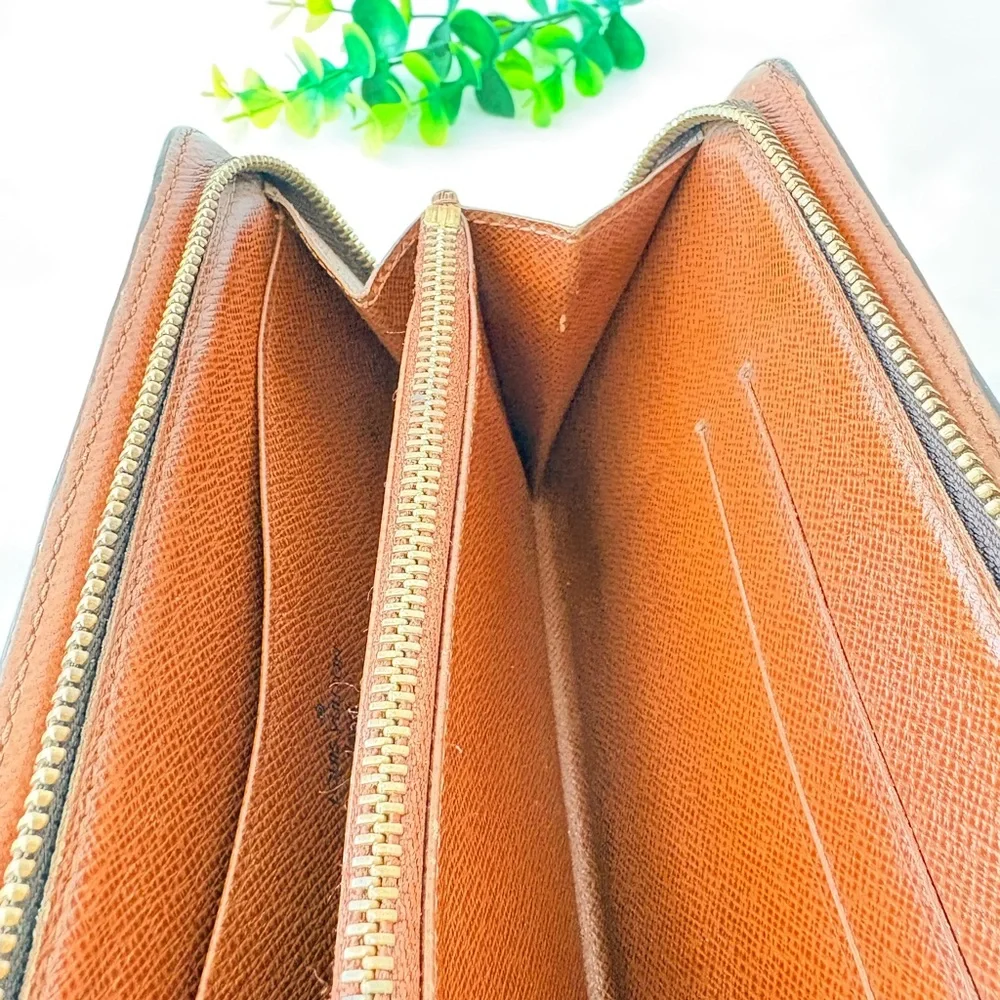 Louis‎ Vuitton Monogram Zippy Wallet